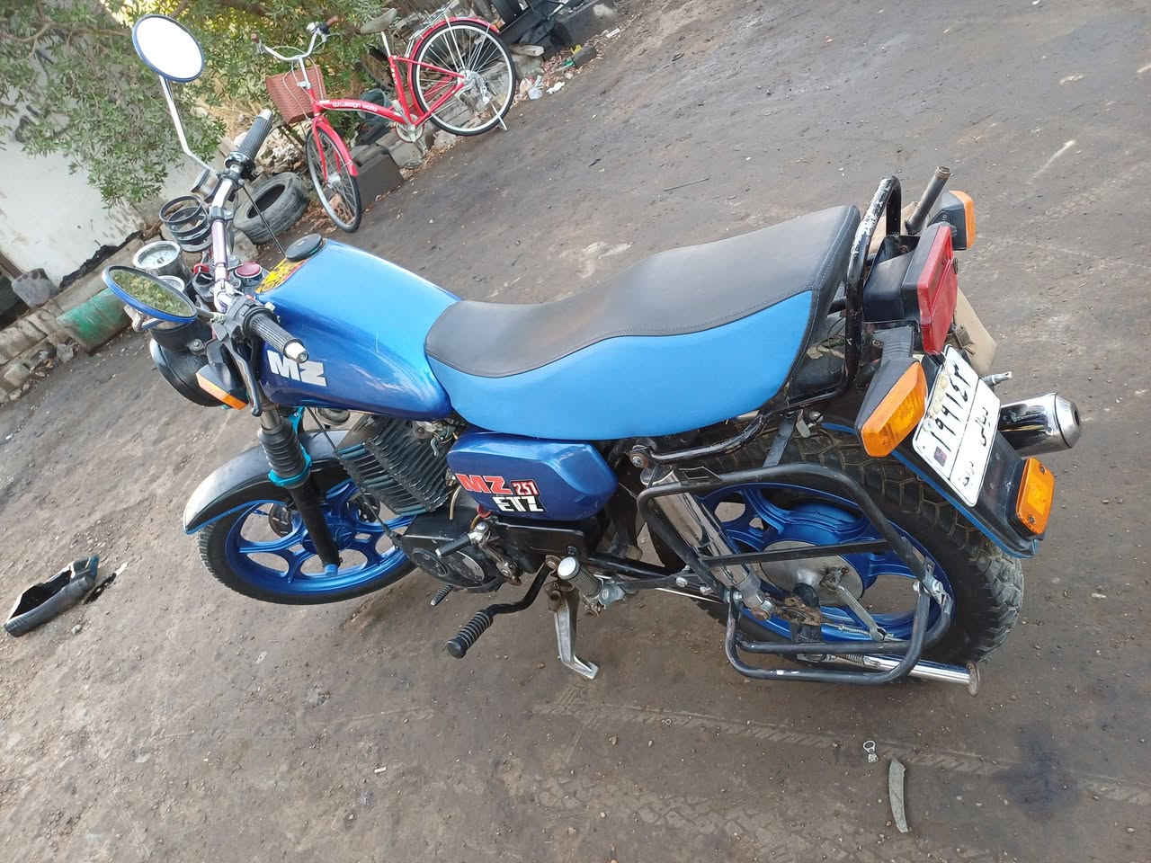 سلام عليكم
بسبب الوعود الكاذبه اعيد النشر دراجه mz قنبورة للبيع رقم وسنويه وشرط التحويل الدراجه بدون لحيم كامله مكمله وين ميعجبك تروح بيها روح الدراجه احله من الصورة مكان ديالى بعقوبه   للستفسار *********** مو شراي لا يتصل ويتعبني
