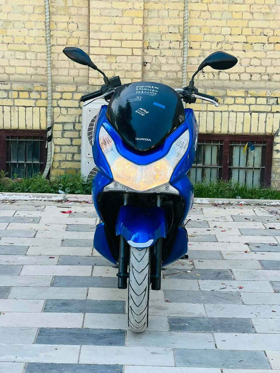 السلام عليكم للبيع دراجه pcxجيل الاول مديل 16 دراجة مال رمبه ماخذها رمبه الدراجه وأعلى ايدي ياباني الاصلي دراجه جديده مال جناي وعلئ ايدي لون مميز 
ياباني الاصلي دراجه كامله أستان كهربائي حساس ازدحام حرف دراجه جديده الدراجه مكينه لوك شلعه معدل خير من اللّٰه دراجه تكول جديده بمعنئ الكلمه واحلا من الصور مال جناي المكان بغداد الكرخ دراجة مكفوله اي نقص مابيه السعر مليون و٣٥٠الف الأتصال على الرقم ***********

ا بغداد, العراق
