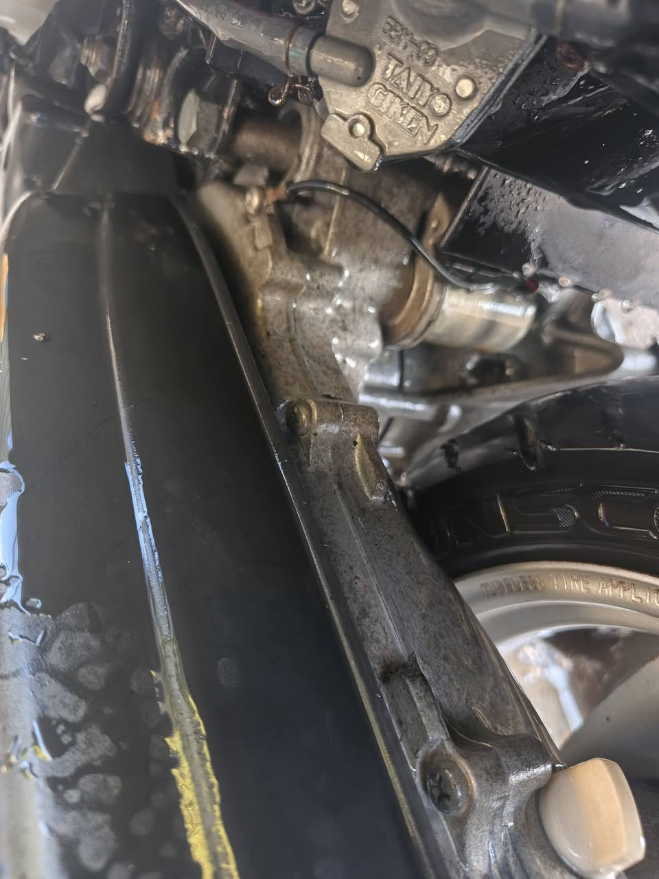 السلام عليكم دراجه كلاسيك للبيع دراجه مال رمبه رمله شاهد جديده بيها بس شخوط جويونه قدام العين صار لي شهرين من نازله من الرمبه السعر 600 مكاني بغداد بياع رقم الهاتف***********
