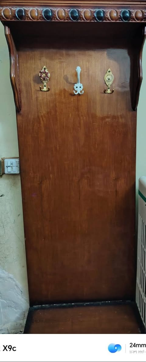 غرفة اخشاب بسعر مناسب جدا جدا هي من كنتور( ٦ )أبواب  
مع باقي الغرفه جربايه مع ميز امراية مع زاوية ملابس 
مع باقي الغراض سعر مناسب جدا جدا


**إذا كنت صاحب هذا الإعلان وتريد حذفه لأي سبب، رجاءا أرسل رسالة إلى الدعم الفني**
