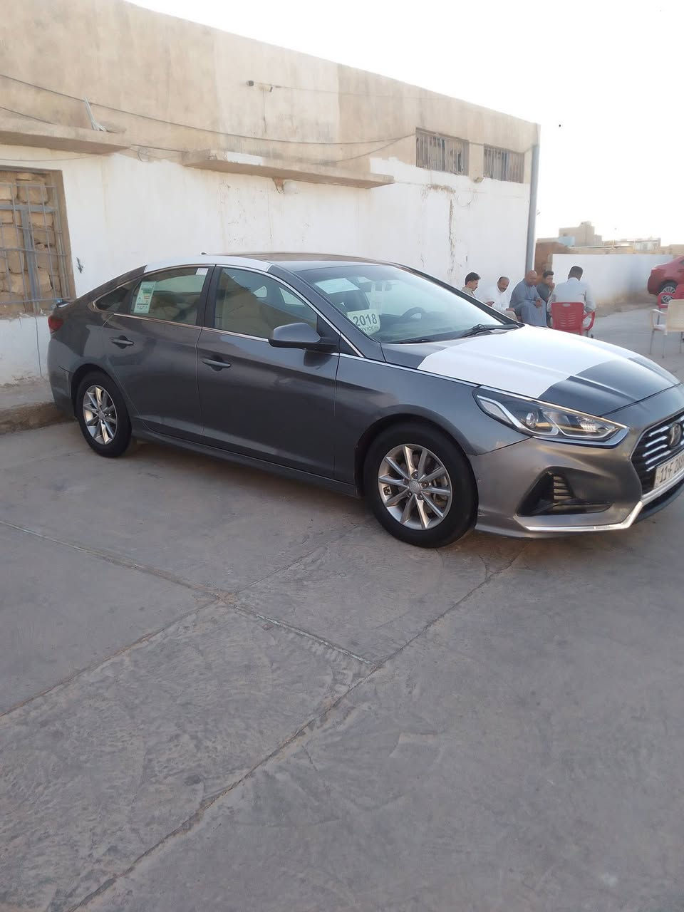 سلام عليكم
للبيع سوناتا 
2018
وارد أمريكي حادثة بجم 
صور حادث مرفقة 
مواصفات عادية 
سيارة جاهزة من كلشي 
رقم بغداد تحويل مباشر 
 عارضهة 120 وبية مجال 
***********
