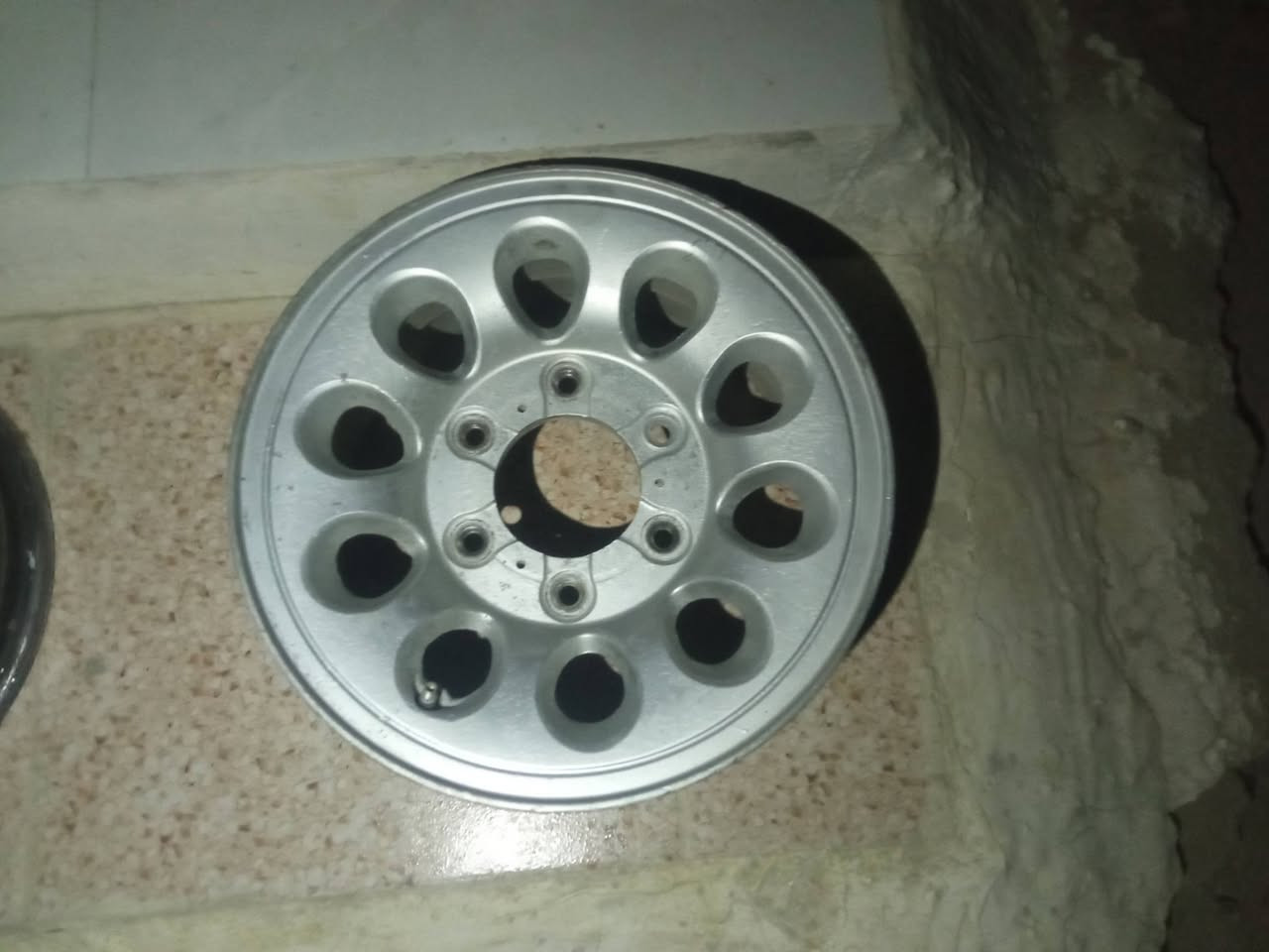 السلام عليكم تخم ويل دمعه للبيع حجم 14 نضيفات كلش مكاني بابل الحمزه الغربي خيكان ***********
