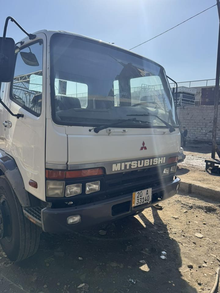 السلام عليكم فوسه بزون مديل 2000 السيارة زيرو ماشيه 9الاف جديدة بحاله الوكالة فول جاهزة تبريد طولها 7 وربع ابلادي محرك 17 برغي مامفتوح بيه كله على وضع الشركة تخم تاير سبير منازل السيارة كلش جديدة وزيرو مديل 2000رقم ديالى نكليزي باسمي تحويل ثاني يوم وبلعافية ع الياخذها 

***********
