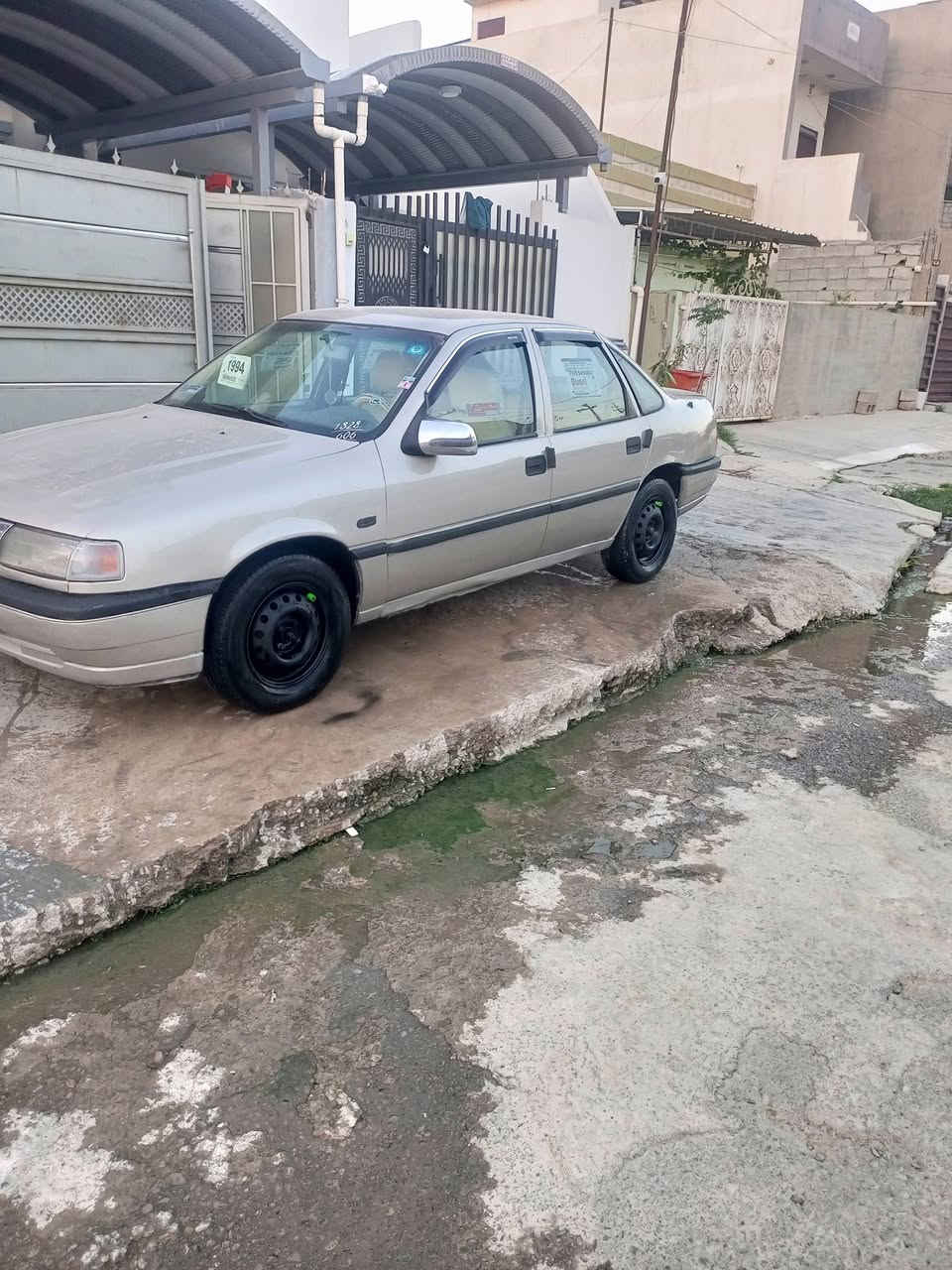 سياره اوبل فكترا كركوك مشروع وطني دفتر بنزين بيه سياره حلوه موديل 91 حجم 18 السعر 39بيه مجال قليل ***********
