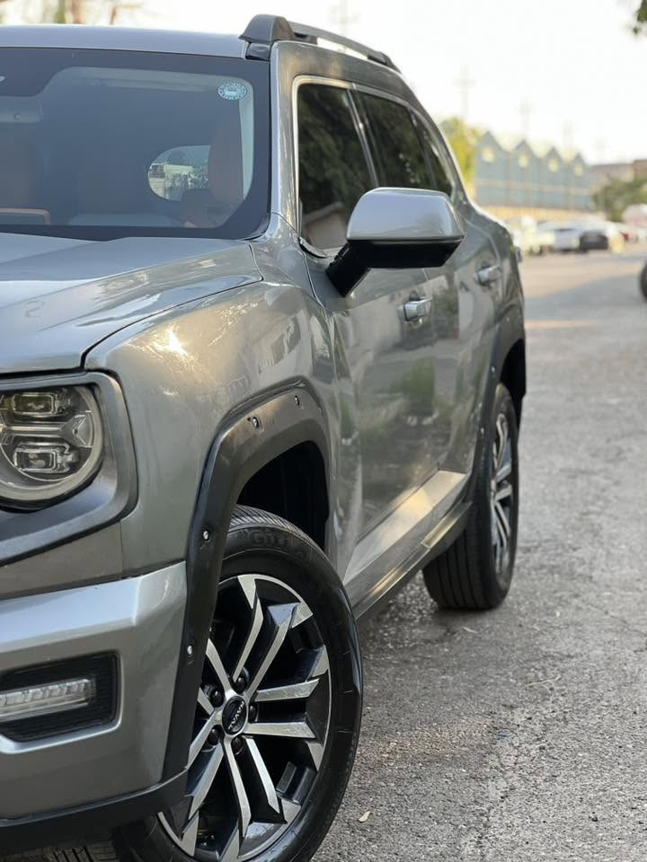 🚗 للبيع هافال H7 موديل 2025 خليجي
فرصة مميزة لعشاق السيارات الفخمة والعملية ✨

🔹 هافال H7 موديل 2025

🔹 ممشى 28,000 Km

🔹 لون نفطي 

🔹 داخلية لون قيصي راقية ومميزة

🔹 فول مواصفات بدون بانوراما 
    - ثلاج- 4x4 - كوشن تبريد

‎نظام الدفع: دفع رباعي متطور مع ترس تفاضلي إلكتروني على المحور الخلفي.
‎القفل التفاضلي (الدفلوك): قفل تفاضلي خلفي حقيقي لتوزيع العزم بشكل متساوٍ ومنع تغريز السيارة.

🔹 سيارة نظيفة جداً

🔹 حادث خفيف بيها ٣ قطع كلير و ٣ قطع   صبغ بدون دواخل بدون ايرباك بجم كبس

📍 رقم أربيل
مكان سيارة: اربيل 
📞 ***********
