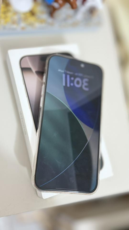 السلام عليكم 16 برو ماكس بطارية 91‎%‎ 
((((🔥🔥ذاكرة 512 ))))✨✨✨🔥
شخص مامشخوط ولا مبدل بي شي الجهاز جدا نضيف كامل ملحقات فقط كيبل مابي وياه كفرة ومخليلة لزكة اصلية مضلل 
سعرة مليون و300 وبي مجال 
مكاني نجف متواجد واتساب ع الرقم ***********
