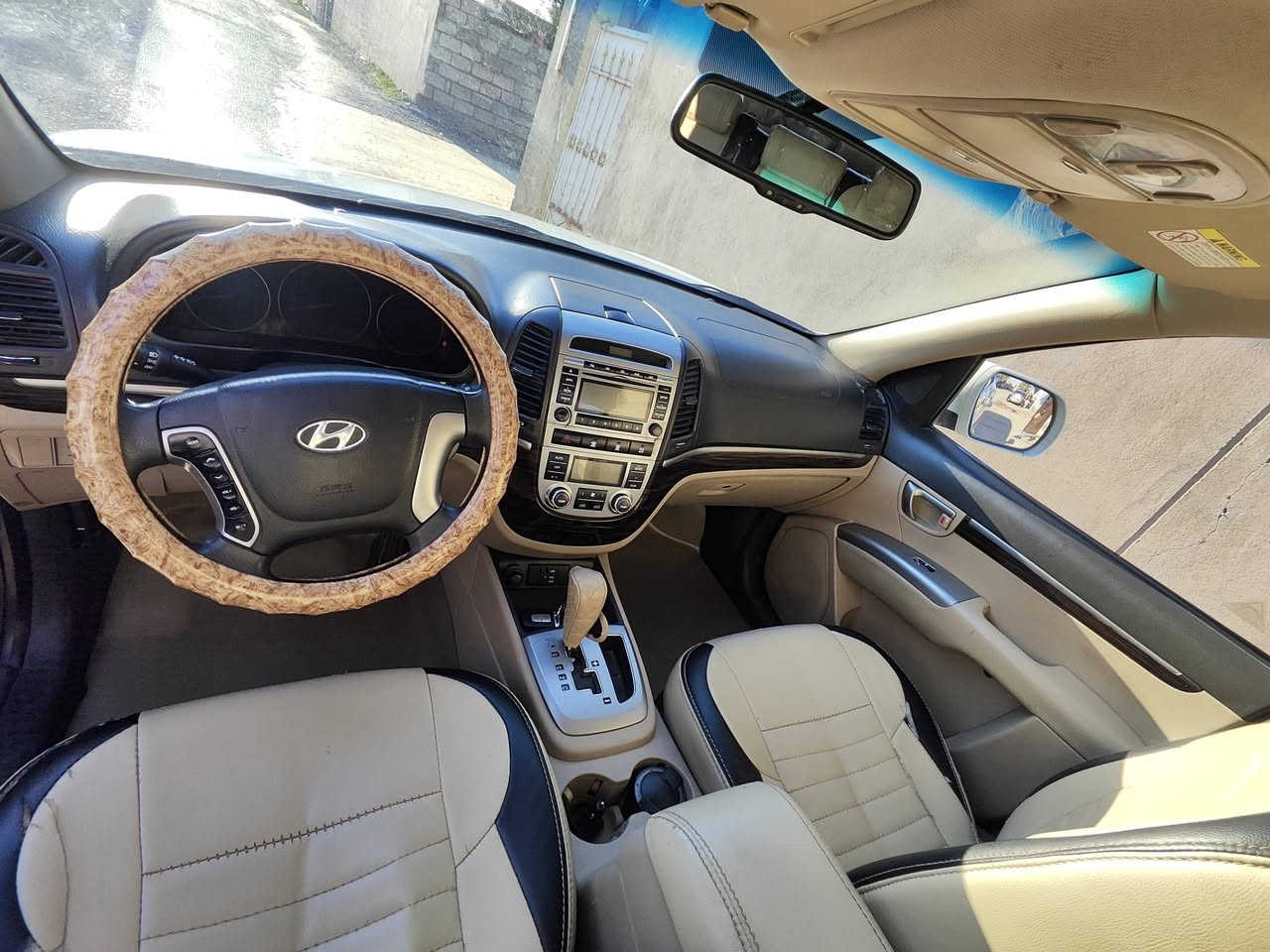 هيونداي سنتافي 2010
📌 وارد كوري
🔹 6 سلندر
🔹 دفع رباعي 4×4
🔹 السيارة نظيفة ومكفولة
🔹 استخدام شخصي
سعر 175 ورقة
***********
