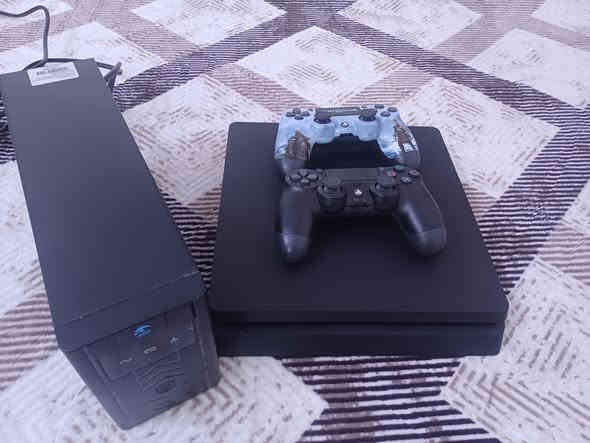 سلام عليكم بليستيشن فور ps4  سلم اونلاين 
للبيع الجهاز كلش نضيف استعمال قليل امانة الله 
ويا حساب بي ٨٥ لعبة والجهاز منزل بي تقريبا ١٠ العاب 
+ قرص جي تي اي + يو بي اس+ جوستكات اثنين  قبل ١٠ ايام مشتري الله شاهد 
السعر وي اليو بي اس والقرص 250 الف قفل 

***********
مكاني الدورة ابو دشير
