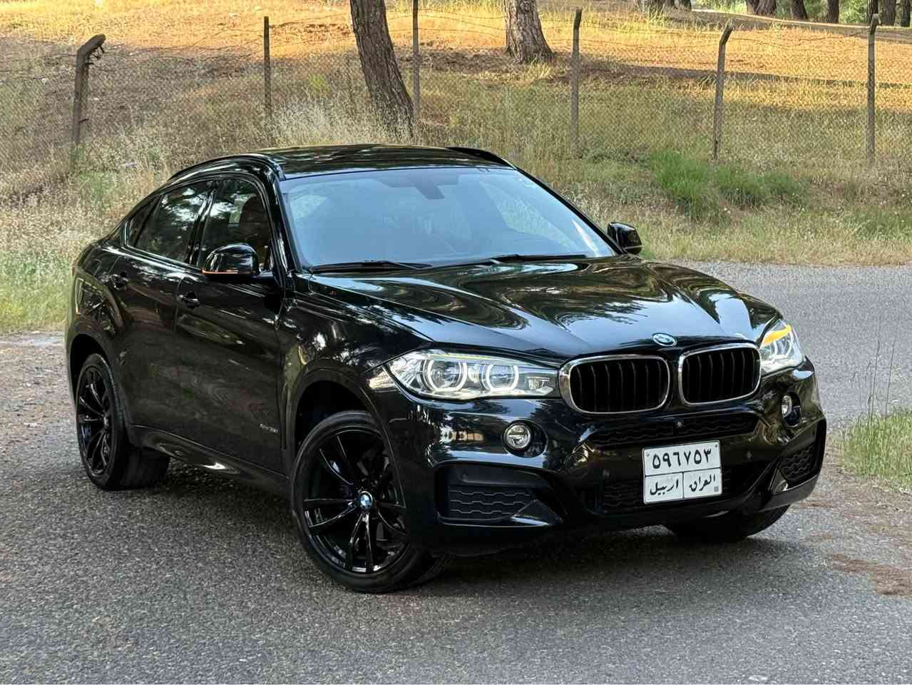 BMW 2019 X6 M Packaga 
شركة عروش كلين تايتل 
محرك v6 3.5 اكس درايڤ توين توربو
ماشيه 
198000 Km
السيارا مكفوله كفاله عامه 
مكان السيارا دهوك 
السهر 295   ومجال
للستفسار//
***********
*********** 
موصفات//
فول فول
داخل قيسي
كشنات جلد
كشنات هيتر
فول تحكمات ستيرن
كامرا
شفتات
حساسات امامي
حساسات خلفي
اوتو ستوب
بصمه
هندبريك بصمه
صندوق بصمه
تبريد قطعتين
دادشو
رادار امامي
رادار جانبي 
سلايت
بعد بيها هوايه موصفات 
و السيارا فول فول و ما بيها مصرف الف دينار دهوك, العراق
