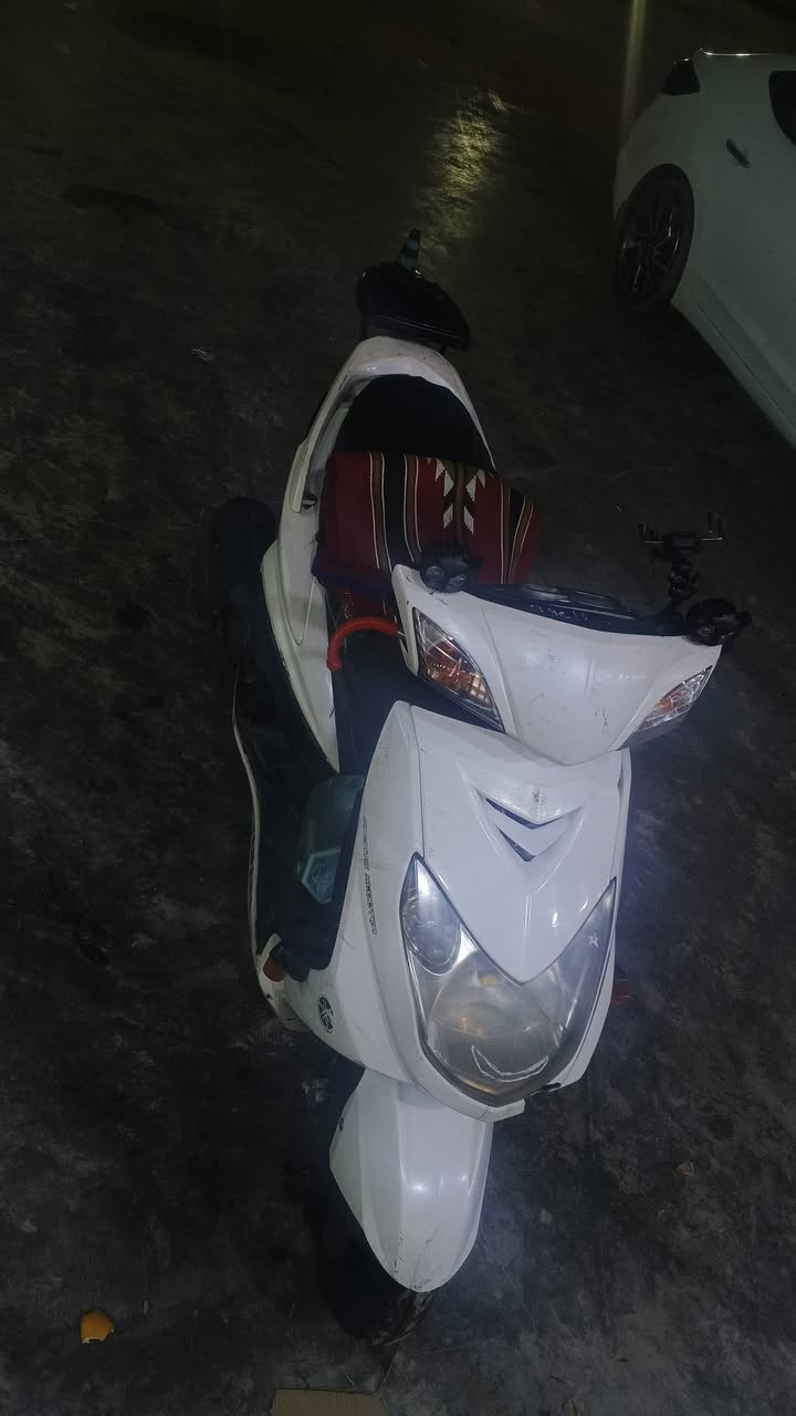 سلام عليكم ورحمة الله وبركاتة  من رخصه صاحب الكروب..  دراجه سكنس فحل ياباني كابريته  . الدراجه اي نقص مابيه. كفرات ختم واحد  الدراجه كله بلاديه. دبلات امامي بلاد دبلات خلفي بلاد كلجات خلفي امامي بلاد محرك بلاد بريكات.امامي دسك.خلفي بنزات  كهربائيات شغاله. لايت.  اشاير. هورن...  مكان الدراجه بابل سده الهنديه.  رقم الهاتف. ***********👍خابرني ودلل.
