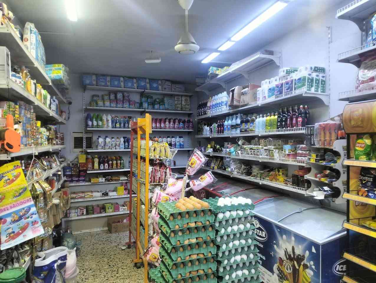 اسواق للبيع
السلام عليكم اسواق للبيع لعدم التفرغ 
بغداد القصور / جميع ملحقاته 
كاميرات /حاسبه/جهاز رصيد
وبسعر مناسب
***********8
