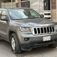 جيب لاريدو 2012 فول مواصفات داخله كلين بس بالعراق صارت بيه ضربات موضحه...