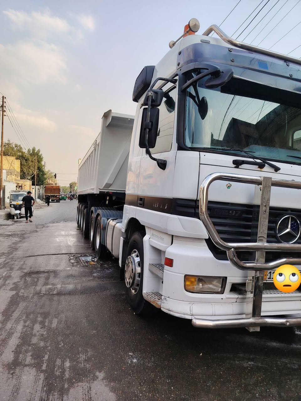 سيارة موديل 98
سارة ربع محور مربوطة تخم تاير ويل ويل كروم راس 
سارة جهازة خير من الله اي نقص برغي مابيهة 
نبيع بس عربانة ونبيع كمل لعربانة صالهة ربع تشر من طلعت لشرع 

***********
