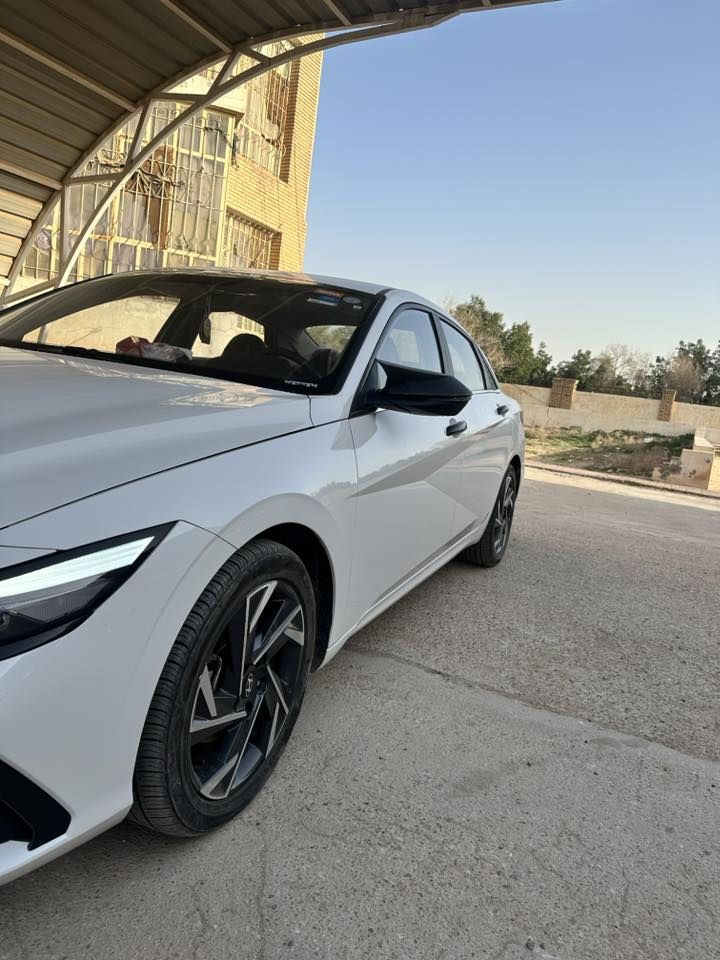 السلام عليكم
النترا 2024 تجميع الصين 
ماشية 16500 السيارة على وضع الشركة بعدها زيرو 
فول مواصفات بصمة فتحة كشنات جلد رادارات كاميرا وشاشة اصلية اشاير مري وباقي المواصفات المعروفة عليها اضافات كفرات مري باتمان وكفرات يدات مكفولة كفالة عامة 
السعر 150 وبيها مجال ان شاء الله عنواني نجف 
الاستفسار الاتصال ‭0781 062 2697‬
او ***********
