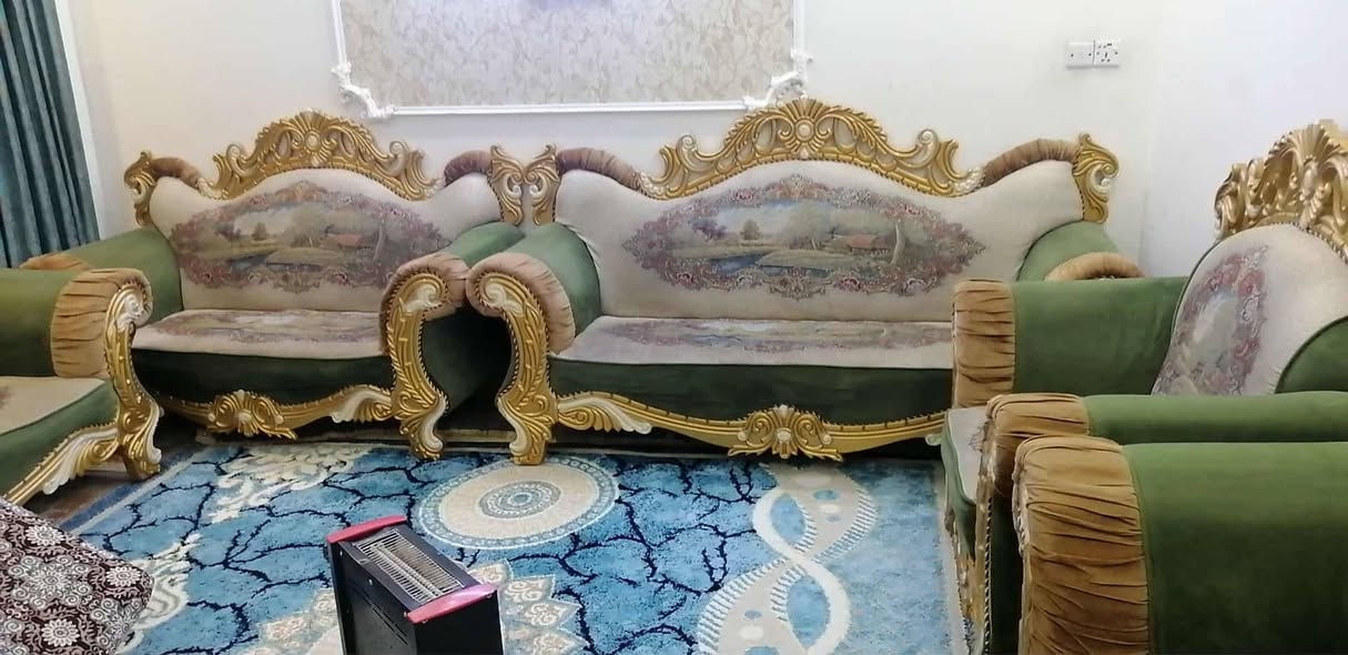 للبيع تخم مقاعد عشر سعر ٣٠٠ وعنوان فلوجه حي نزال رقم *********** , ***********  للإستفسار
