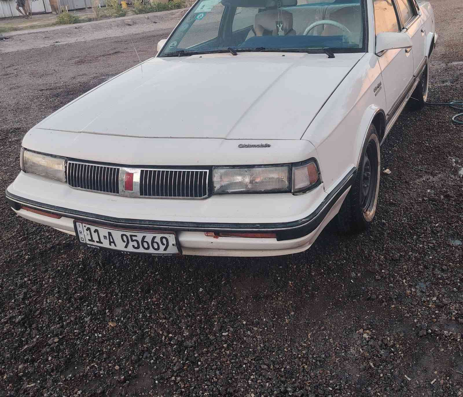 اولدز موديل 90 رقم بغداد تخم تاير جديد حداديه كله جديد سياره جاهزه مكفوله مابيهه اي ضربه صبغ فقط البنيد اثر جراد تبريد كمبريسر وياهه لايت منضومه دبل فيت بم كهربائيات شغاله سياره جاهزه مكان سياره الصويرة واسط..السعر 50 وبيهه مجال  ...***********
