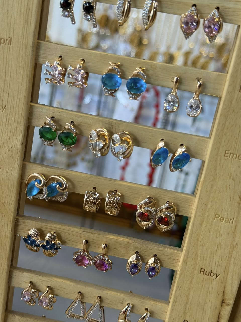 يا الله 👋 اكسسوارت الريس 🔥🔥💎💎والله إذا تردين نصيحة إخذي من ذني التراچي لان مابقى عندي كميه قليله بديل الذهب كوالتي جداً عالي زارگون جوده عاليه ضد العطر ضد الماء ضد التحسس ضمان خمس سنوات كل هذا والزوج بالفين دينار 3 أزواج بـ 5 بالنسبه للحلق والبرغي الزوج بالف دينار


**إذا كنت صاحب هذا الإعلان وتريد حذفه لأي سبب، رجاءا أرسل رسالة إلى الدعم الفني**