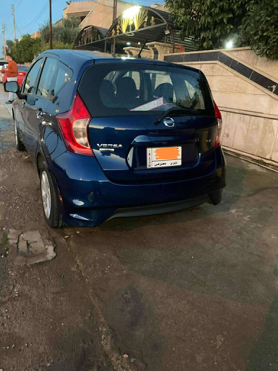 فيرسا 2019 رقم نينوى 
ماشية 69 الف ميل 
تبديل وصبغ الجاملغ اليسار الامامي بدون معجون
وصبغ شبر بين الباب الخلفي والجاملغ الخلفي
بدون دواخل 
وجميع الايربكات سليمة 
رقم نينوى
للاستفسار اكثر يرجى الاتصال على الرقم ***********
