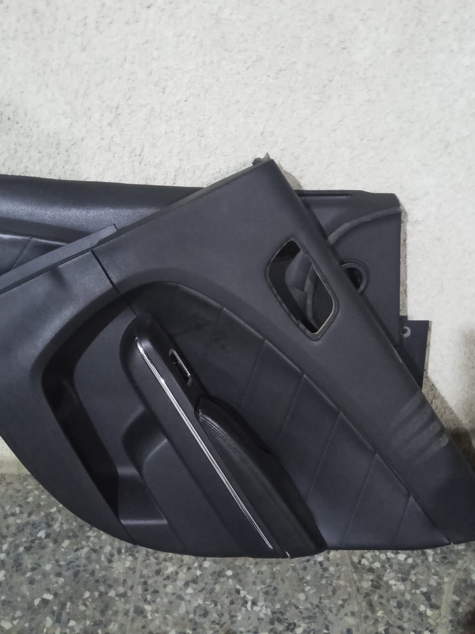 بطاين جارجر   سعر  80  الف   *********** مكاني بغداد
