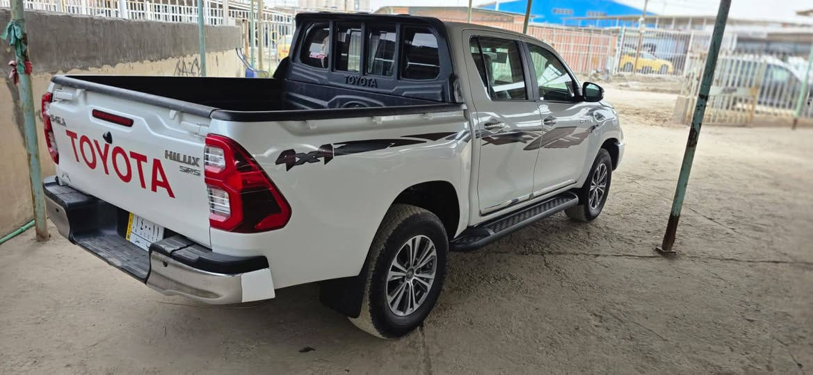 سلام عليكم
بيك اب فلاونزه 
موديل 2021
فور ويل سعودي
بصمه
دبل سنتر لوك 
تبريد كشنات 
رقم قادسيه 
فتح تبديل صبغ كفاله عامه 
بيها أقل الشبر بارد موضح بل السونار 
ماشيه 116الف 
سبير مانازل 
بصمات اثنين
المكان 
محافظة القادسية 
السعر 300$$
بيها مجال للشراي 
***********
