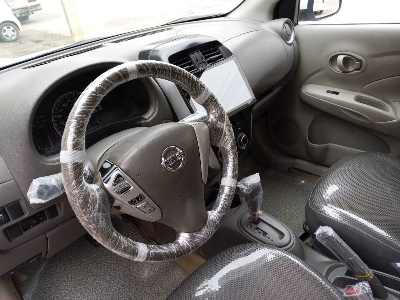 سياره سني 2018هندي الاصلي مكينه وكير مكفولات ممفتوحات تبريد تتفئه تخم تاير قطعتين صبغ العنوان بغداد 
رقم الهاتف: ***********
