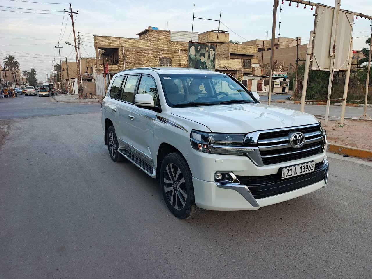 سلام عليكم لاندكروز موديل 2019 رقم سليمانيه تحويل مباشر *********** )(*********** مريميه 6سلند
فول 1ع1 بيه قطعتين لباقي كفاله موجود فيديو واضح لمكان بغداد لسعر 365 لشراي يتصل
