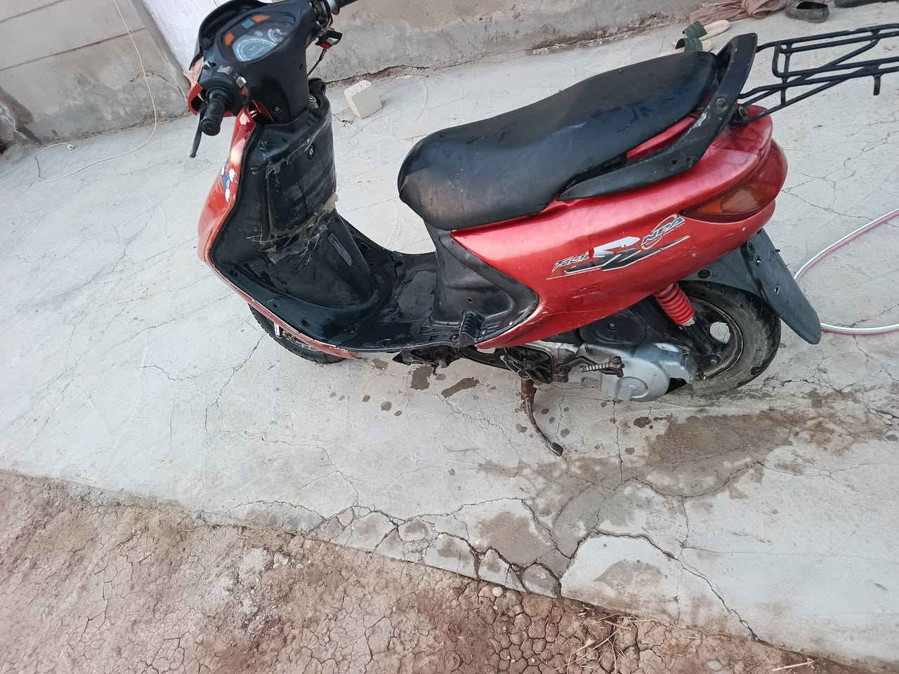 سلام عليكم البيع دراجه فراشه نضيفا شوفت عيونك عوزها كلج فقط شغاله سلف وهندر تركب وتروح سعر 175 وبيها مجال مكان واسط عزيزيه ***********
