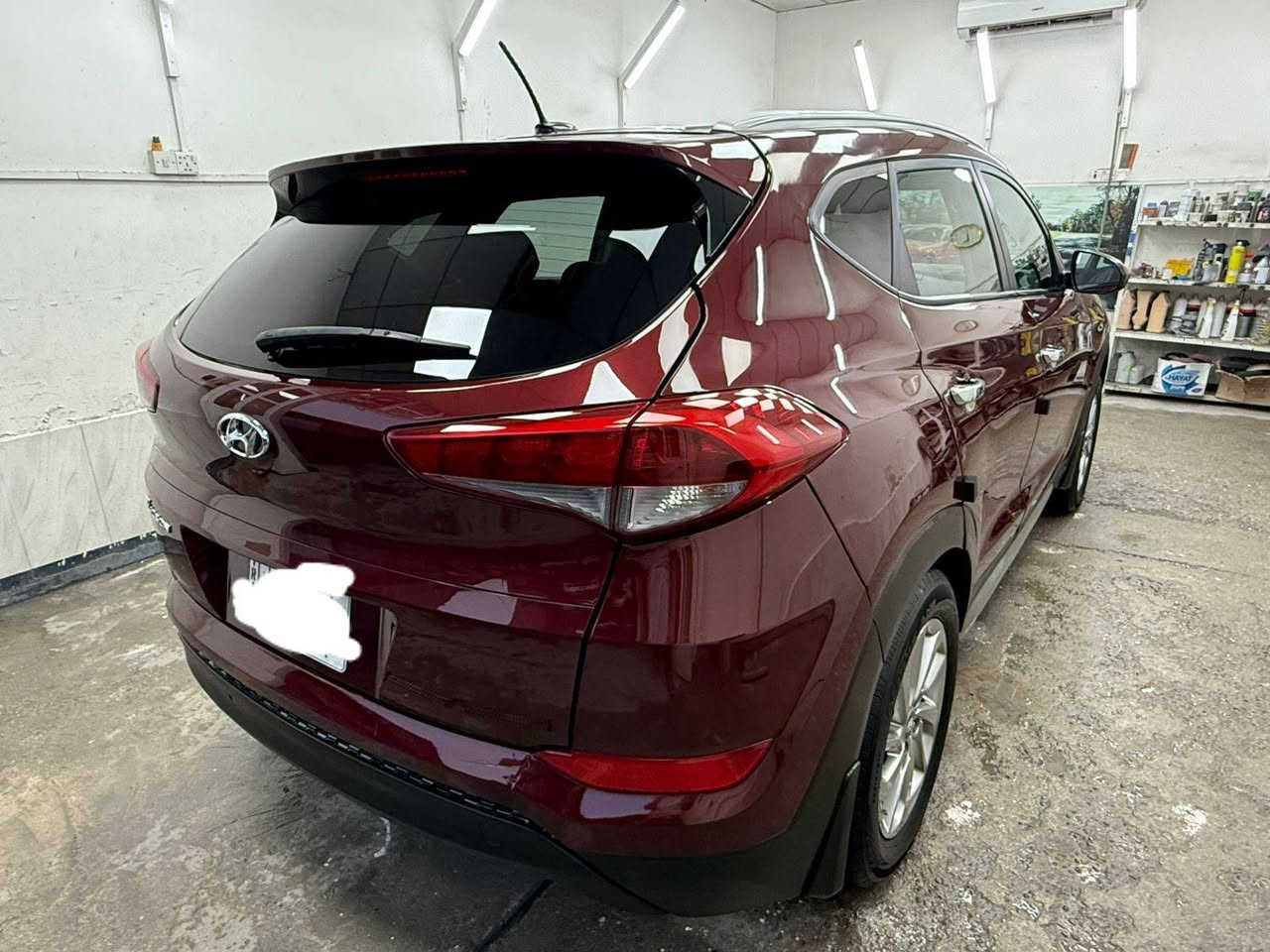 سلام عليكم
للبيع سياره نوع توكسان

موديل 2017 امريكي
السعر 160 وبيه مجال

محرك 2000 مكينه جديده

سياره جديده صدر جديد امامي وخلفي 

تايرات جدد

تبريد ثلج

السياره نظيفه الله شاهد من كلشي حادث

هاي صور الحادث قبل وبعد

*********** موبايل
