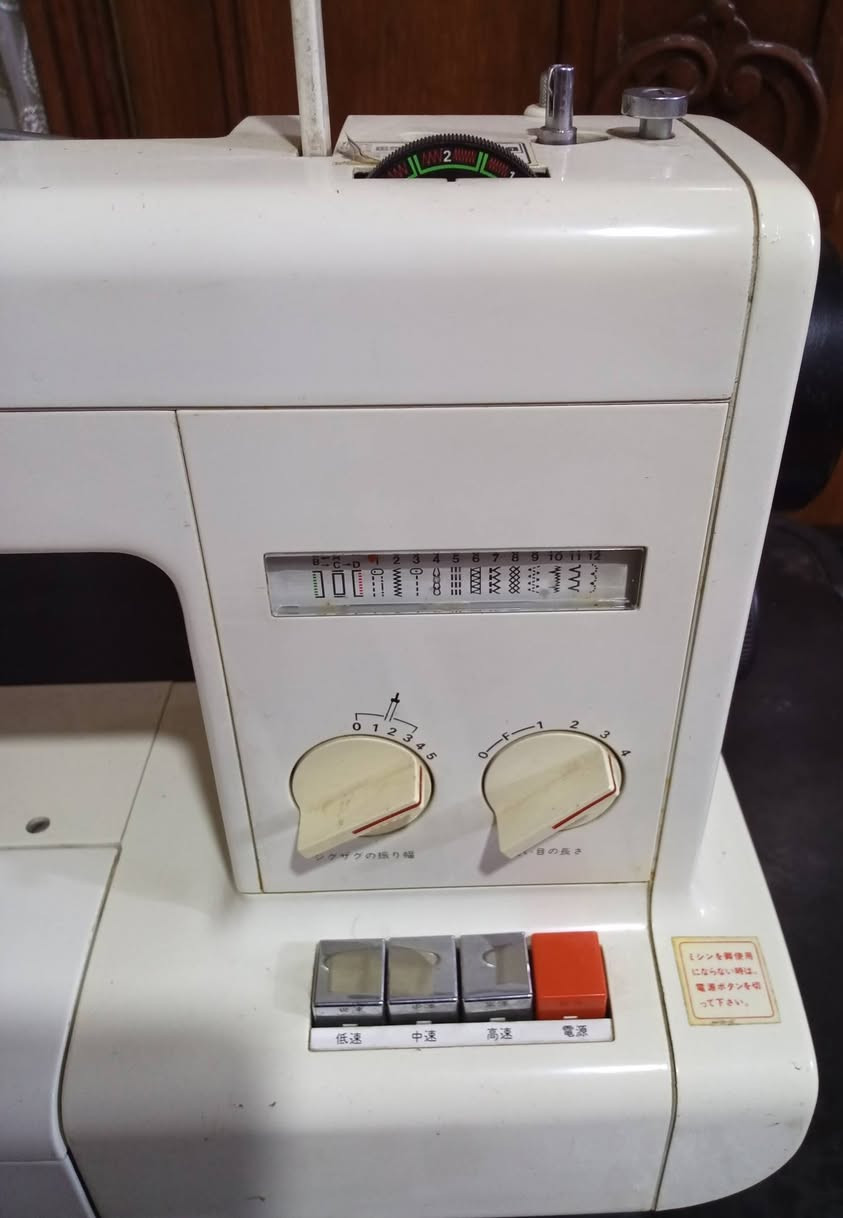 ماكينة خياطة كل شي تحتاجون مو جود ب الصورة السعر 85 ألف و بيها مجال ....
مكاني بغداد الكاظمية لا يوجد توصيل 
كاملة من كل النواحي 
بسبب البيع جبناها و ما عرفنة نخيط بيها ........التفاصيل أكثر خاص


**إذا كنت صاحب هذا الإعلان وتريد حذفه لأي سبب، رجاءا أرسل رسالة إلى الدعم الفني**