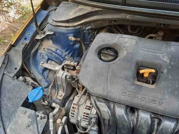 السلام عليكم 
النترا ٢٠٢٠امريكي محرك ٢٠٠٠ دوش حادثه جالملغ ايمن وبنيد بس ماواصل للبدنه 
كفالة الصدر والكير والمحرك تبريد تدفئة 
شغالة السيارة كبل للشارع
مصفرة هيئة وبحث وغرامات مرورية
باسمنا تحويل مباشر ورقمها بغداد 
السعر ١٤٢ وبيهه مجال
مكانهه بغداد الراشدية 
*********** بغداد
