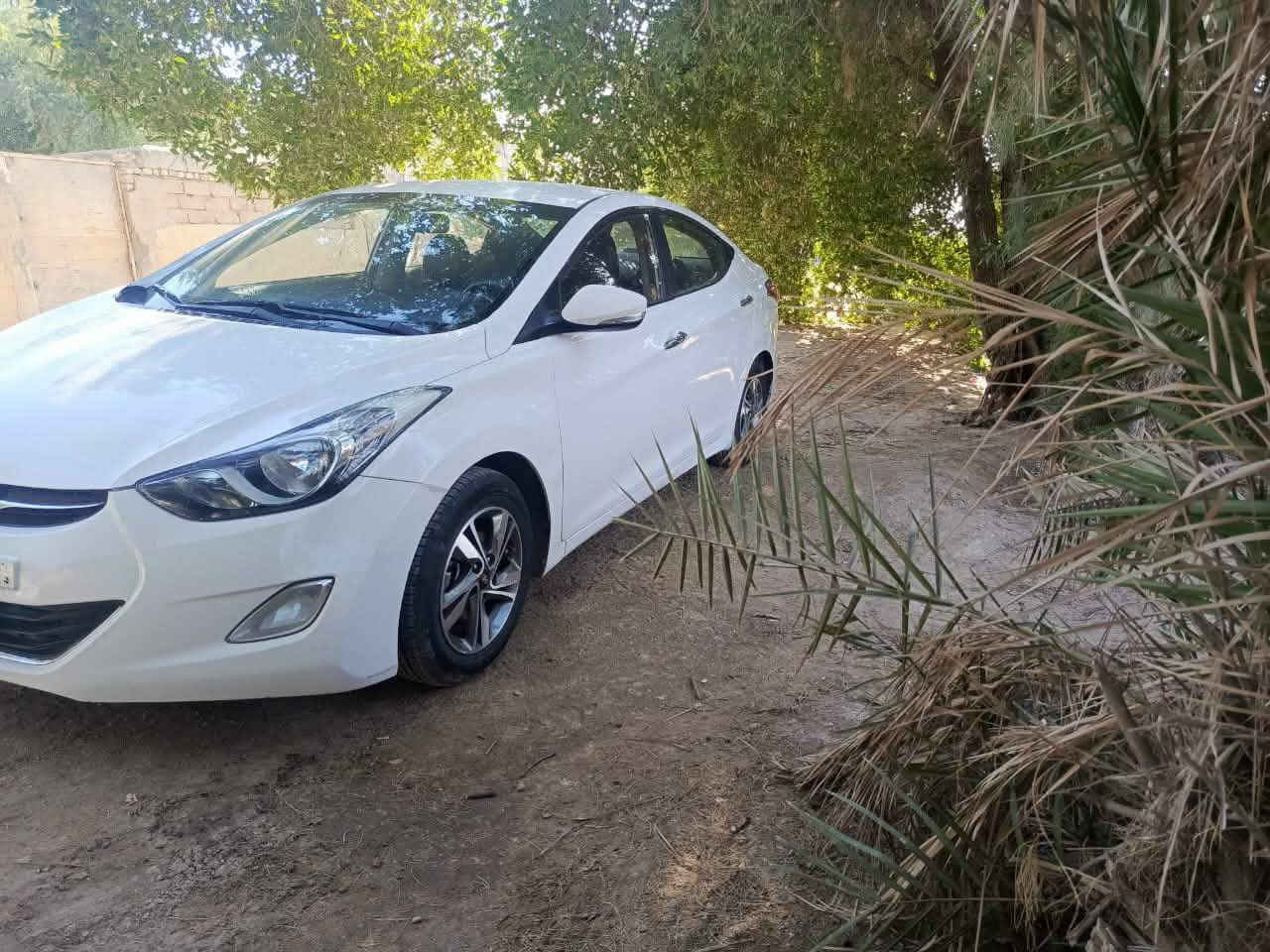 السلام عليكم النترا 2014 ادوات ادوات كصتها جنطه السياره حلوه وجاهزه للاخير مكينه كير حداده تبريد ثلج السياره خير من الله مكينه 1600 سياره اقتصاديه متومه اربيل تتويم مظبوط رقم وسنويه نص فول السياره بيها شاشه وكامره خلفيه تحكم ستيرن سياره ناعمه وحلوه السعر 45‎$ مكان السياره ميسان  ***********
