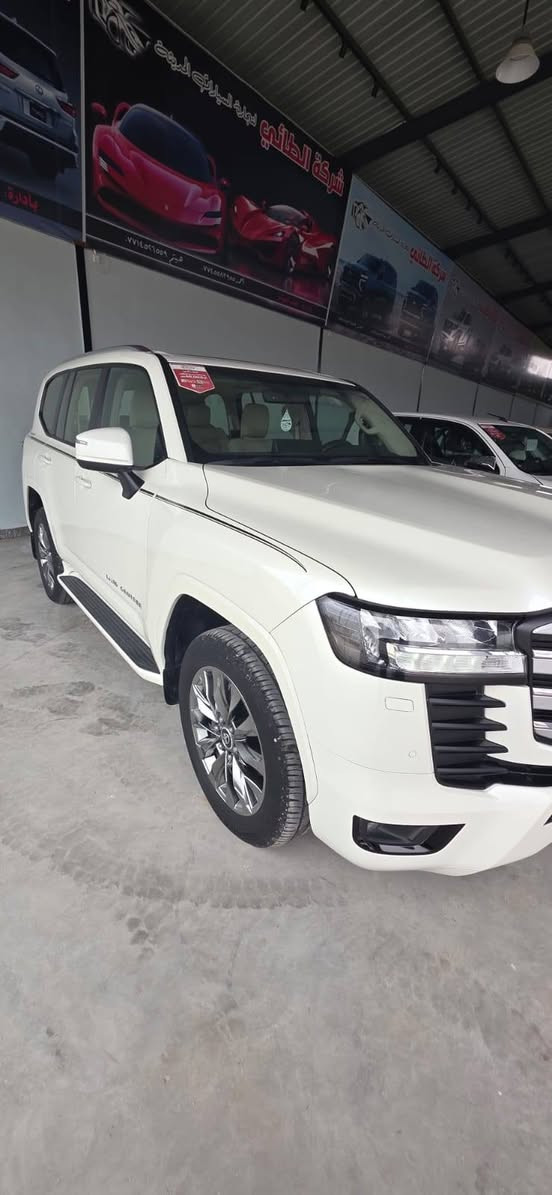 سلام عليكم لاندكروز شركه ساز رقم أربيل موديل ٢٤ سياره مكفول كفاله عامه جديده جداااا بل كارتون سعر ٧ شداد بيع أو مراوس ***********
