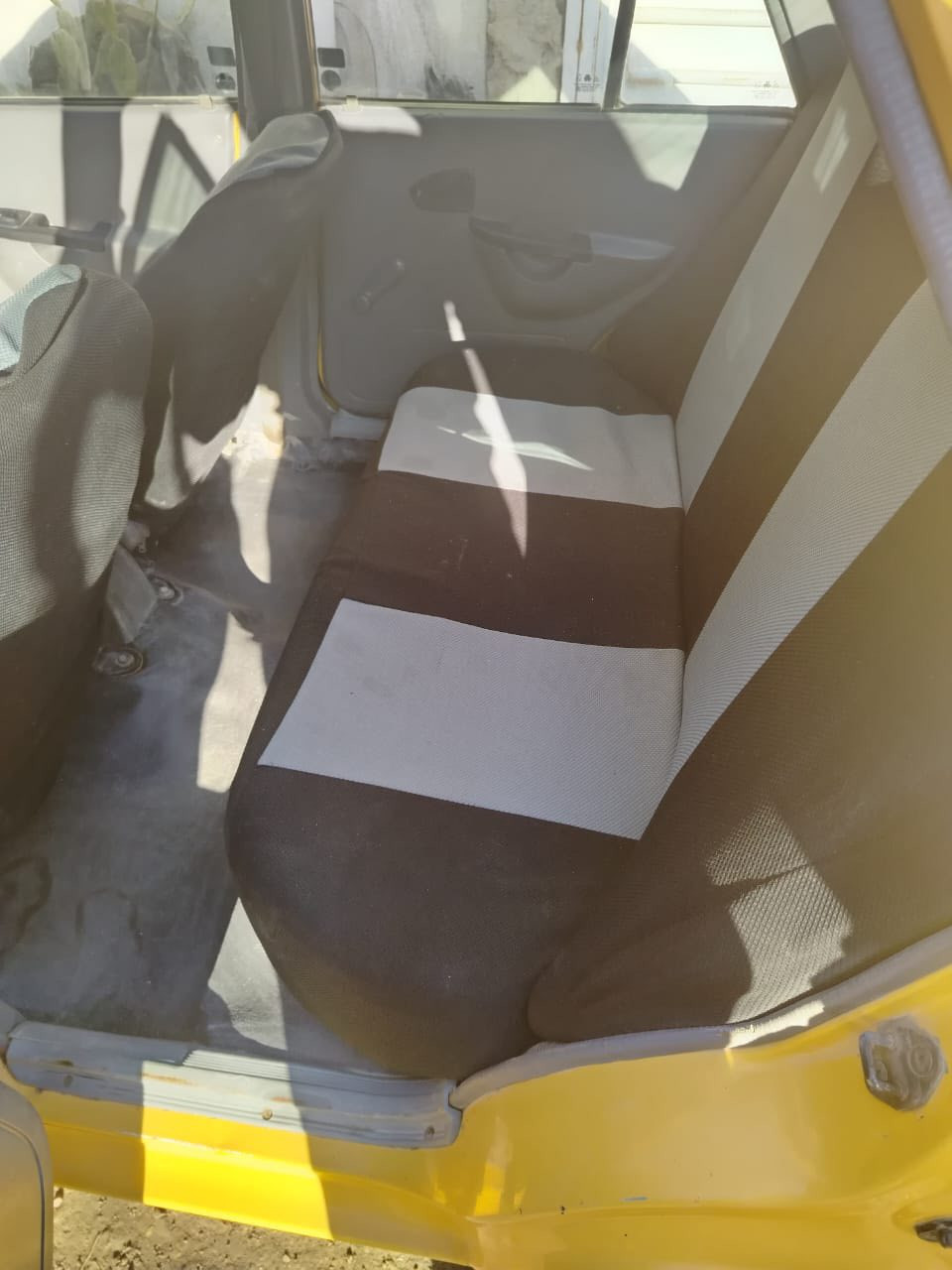 سايبا  موديل ١٥ هيئه وغرامه ورايه. باسمي السياره. سعره ٣٥. نقصه بس بوربرينات اماميه بيه مجال بصيط     
***********.
