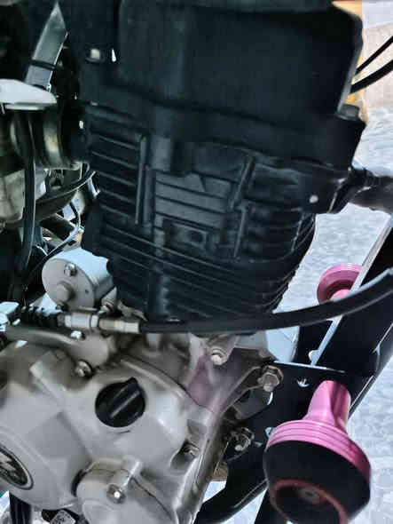 دراجه للبيع بوكسر موديل ٢٣ رقم و سنويه نكيلزي دراجه مضمومه الله شاهد بسعر ٢و٨٠٠وبيه مجال شي قليل حك جيه رقم ***********
