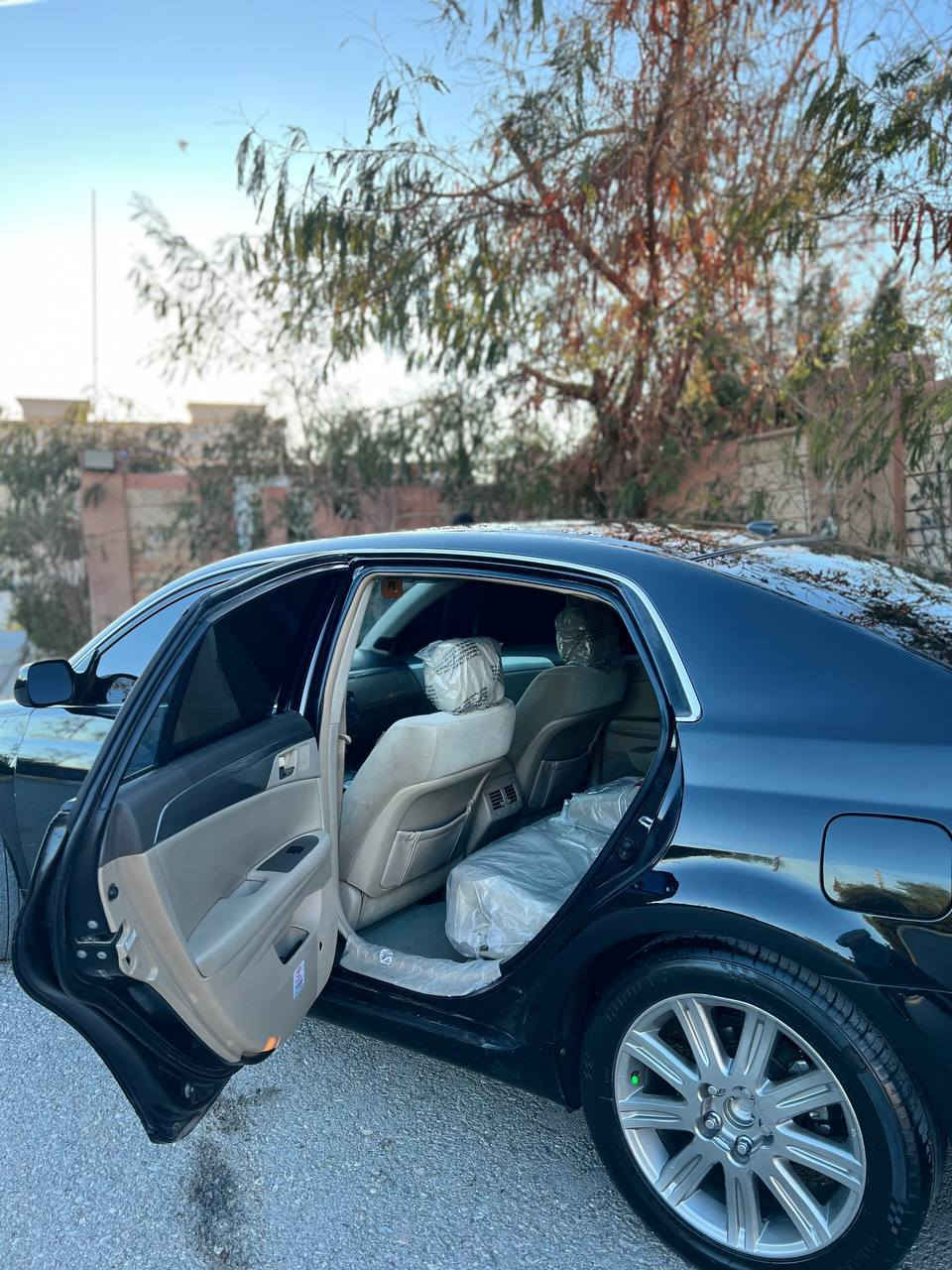 ئەڤەلون 2007 کراوەتە 2009
بەس موس 
 سةيارەكە دوبەيه 
مالى مەدەنى به شەرت رەشى قەتران مواسەفات ئةمريكى XL نيو مواسەفات ناوزةرد
 گيرو مةكينةى نەكراوەتەوه به شەرت كامل مەسروفى كراوه
 پۆليشو حەمام كراوه
 تەبريد سارد و گەرم به شەرت
 چالو قۆپى به شةرت
 پشتو پيشى داگيراوه سەيارەكى توندو تۆله مالى دؤسته 
***********
***********
