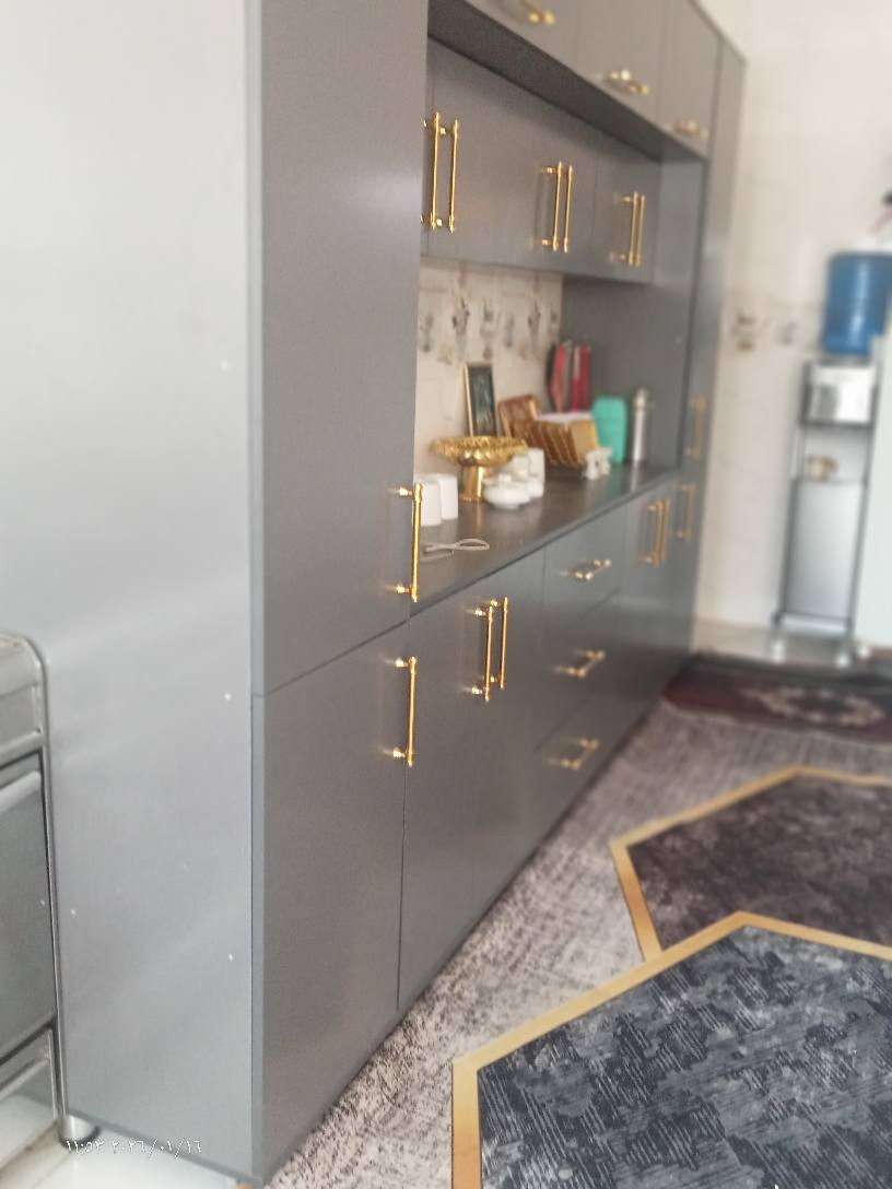 للبيع كاونتر مع السنك جديد صار نص شهر من اخذته اريد ابيعة لان ماعندي مكان ***********
