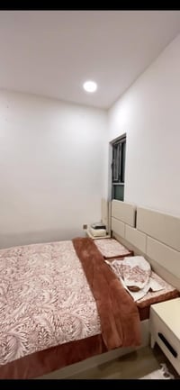 عندي هذا الاثاث استعمال قليل جديده والله وبسعر مناسب مطبخ كامل 160 الف...