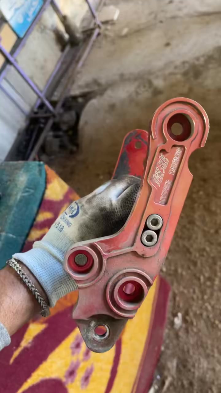 شيال هايبر اصلي وقبق هندر اصلي مال حاويه بعدهن بترابهن. 
توصيل موجود


**إذا كنت صاحب هذا الإعلان وتريد حذفه لأي سبب، رجاءا أرسل رسالة إلى الدعم الفني**