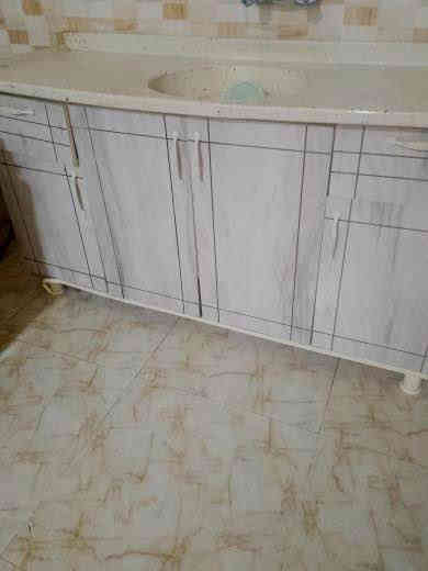 كاونتر للبيع مع السنك السعر ١٠٠ الف وبي مجال بسيط لتواصل *********** كركوك
