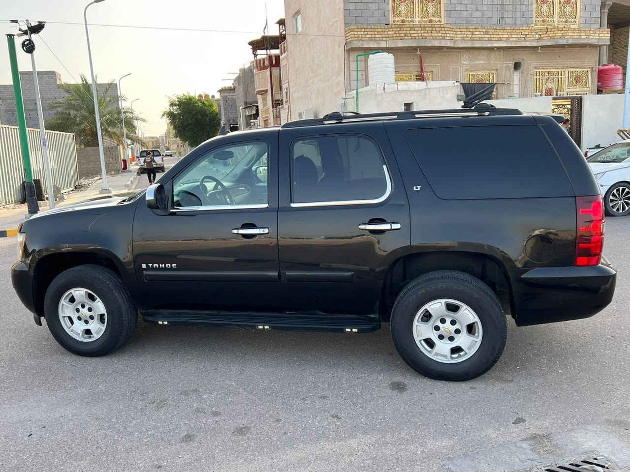 السلام عليكم تاهو لبيع مديل 2008  ادوات ادوات مكفول من الكص والظربه والصبغ العام والانتربول مكينه وكير بل كارتون تبريد ثلج كهربائيات كلها شغاله تخم تاير حداده جديده السيآره جاهزه من كلشي دواخل جديده مآبيها نقص ولأ برقي العنوآن البصرة السعر 80 الهاتف *********** البصرة, العراق
