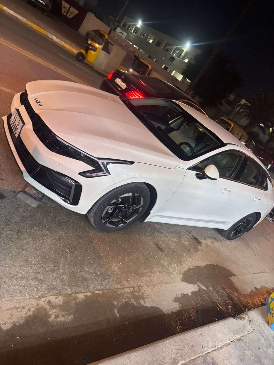 سلام عليكم K5 خليجيه كفاله عامه 2024 ماشيه 18 
موصفاتها معروفه 
مكان سياره بغداد -الغزالية
للستفسار ***********
