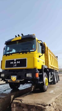 مان صقر • ١٩٩٦ • ٥ سلندر