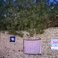 بيت ٢٠٠م للبيع حي الحريه الثانيه  البيت غير مسكون   بي غرفتين يحتاجلهن...