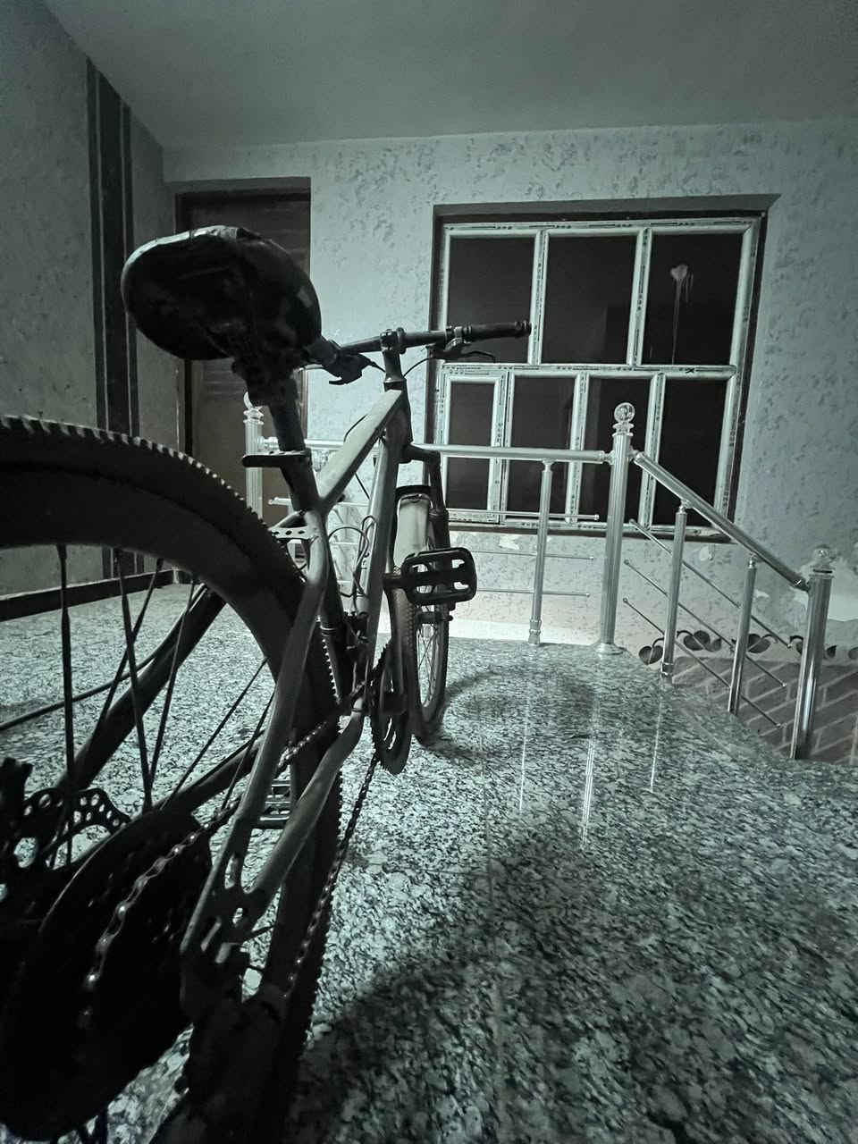 بايسكل للبييع على حطته السعر 45 وبي مجال بغداد حي جميله الرقم ***********
