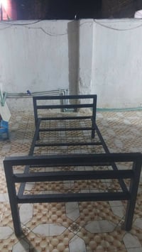 جرابي • كومدينة • ادراج • غرفة نوم • اثاث • ديكور منزلي • مستعمل