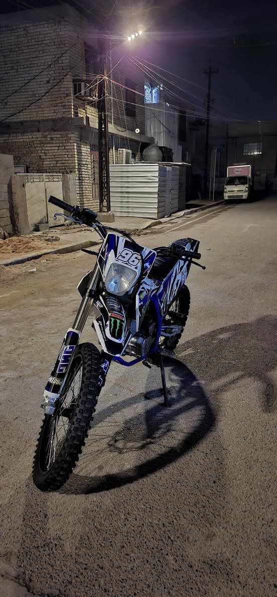 سلام عليكم قفاز SRX موديل 2025حجم المكينه ٣٠٠ الدراجه خير من الله شلعه معدل الدراجه نضيفه انضف من الصور بهواي
تجي تشوف بعينك وحله من الصور بعد للاستفسار ***********واتساب
