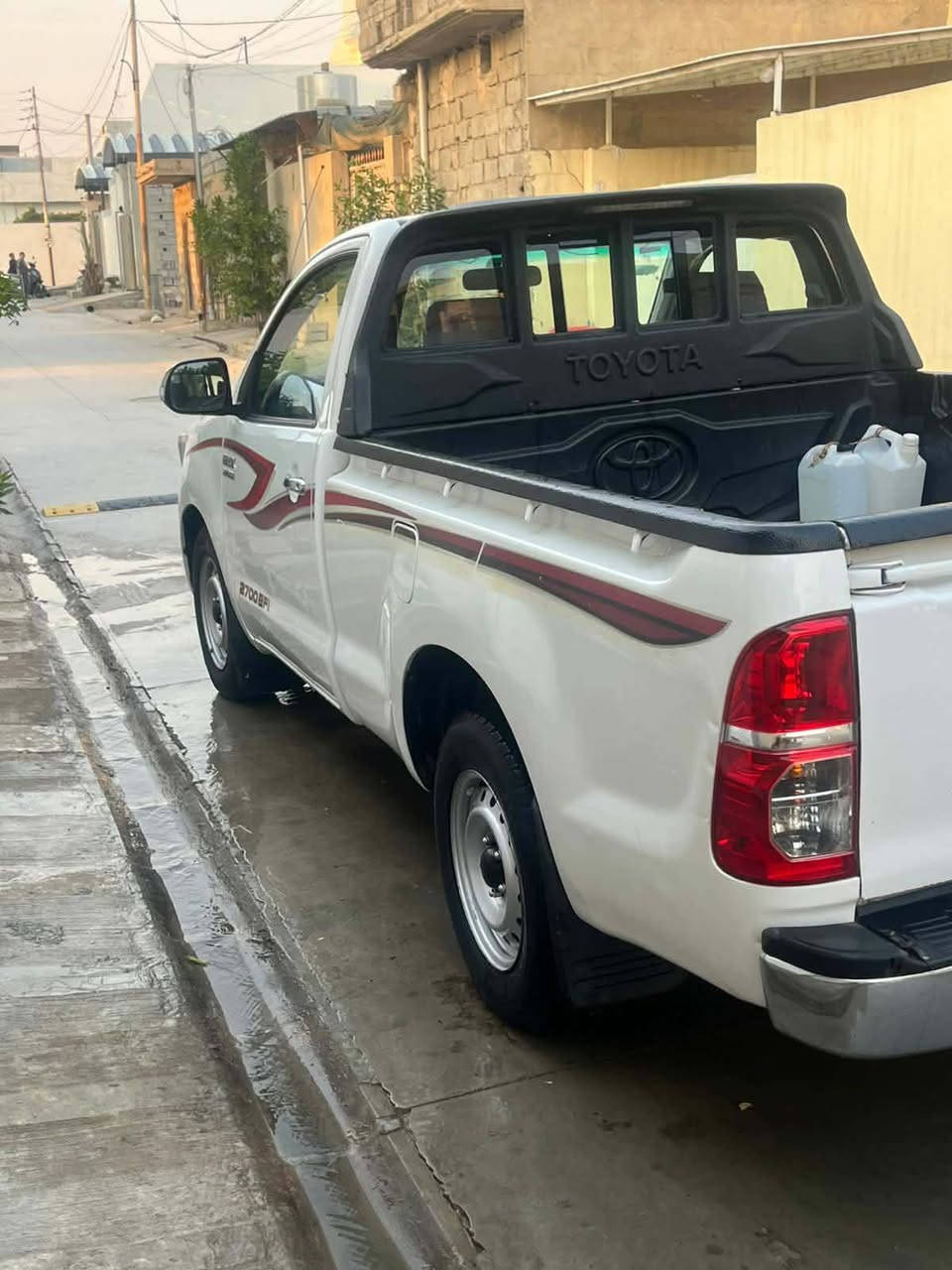 سلام عليكم سياره للبيع موديل 2014 سعودي رقم نجف جديد بسمي هزه جديده تخم تاير سياره خير من الله ما بيهه أي نغص سعر 150ستفسار تصال عل رقم22420231 077 ***********
