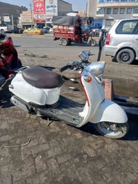 دراجه كلاسك حلوه انضف من الصوره مكينه ممفتوحه عوزهه شويه ترتيب ب ١٨٠ و...