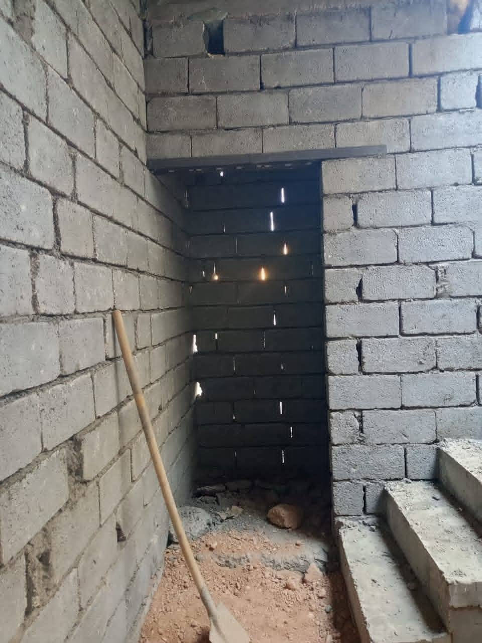 السلام عليكم هيكل للبيع ٥٠ متر سند ٢٥ طابقين الطابق الأول يحتوي على صالة واستقبال ومطبخ وصحيات خارجية وداخلية وطارمة والطابق الثاني غرفة وحمام وصالة علما الطابق الثاني ممصبوب خدمات ماء مجاري كهرباء المكان الودي شارع جامع القاضي السعر٣٠وبي مجال


**إذا كنت صاحب هذا الإعلان وتريد حذفه لأي سبب، رجاءا أرسل رسالة إلى الدعم الفني**