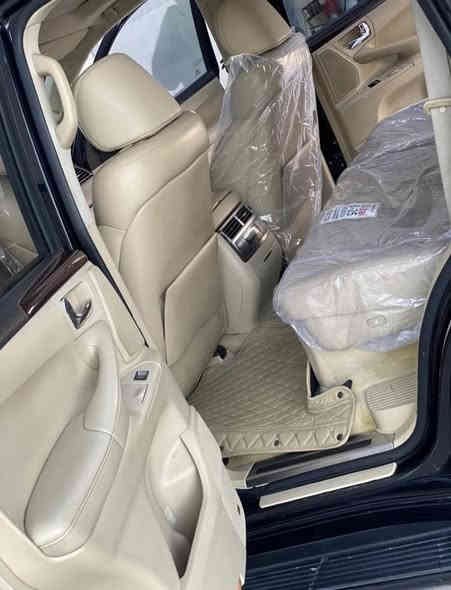 سلام عليكم
للبيع
لكزز ادوات دخول جديد وارد الكويت
مديل 2009 محدثة 15
السعر 185
للأتصال ***********
